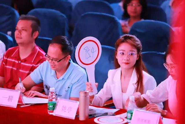 番禺小手拉大手小使者为禁毒代言大龙街首届禁毒演讲大赛落下帷幕