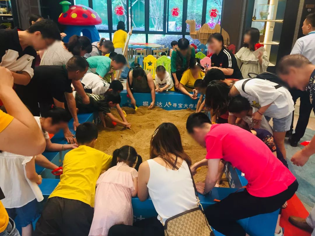 掘金就是挥洒的战场一方"金沙池"就是制胜的武器一把小铲子感恩相遇