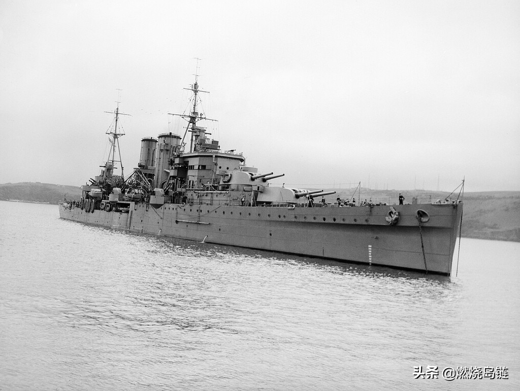 "约克"级重巡洋舰:英国皇家海军最后一型重型