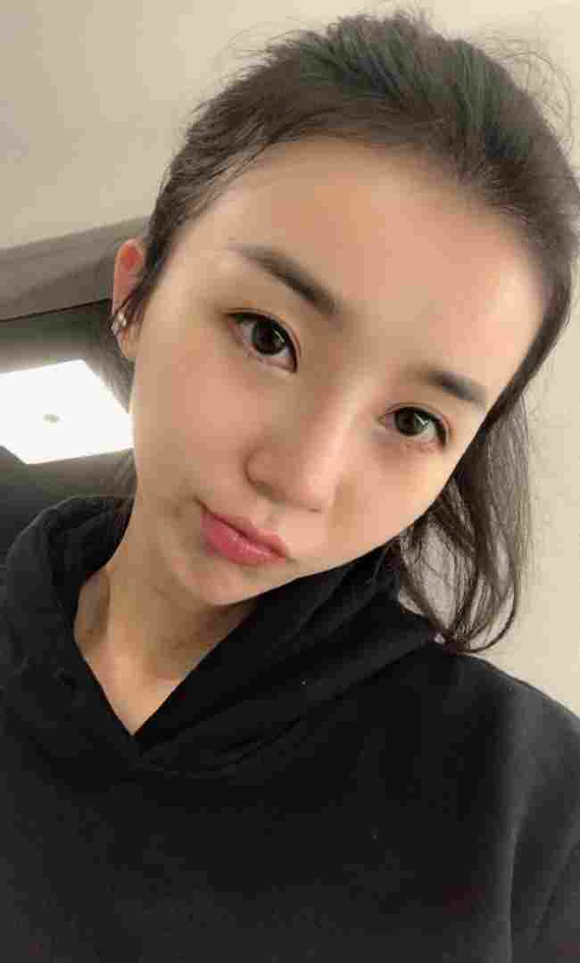nba最美的女主播,球场照楚楚动人,25岁貌美如花写真爱情渴望泳装女生图片