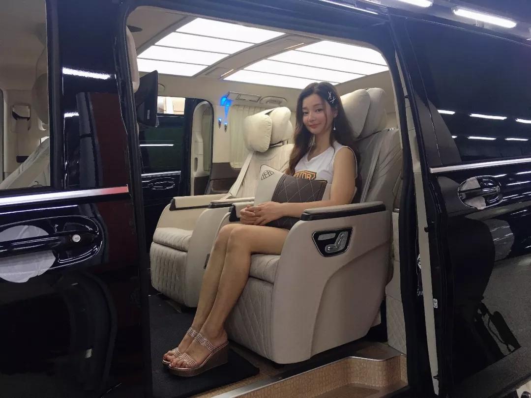 奔驰vs680迈巴赫 v250改装商务车 首发