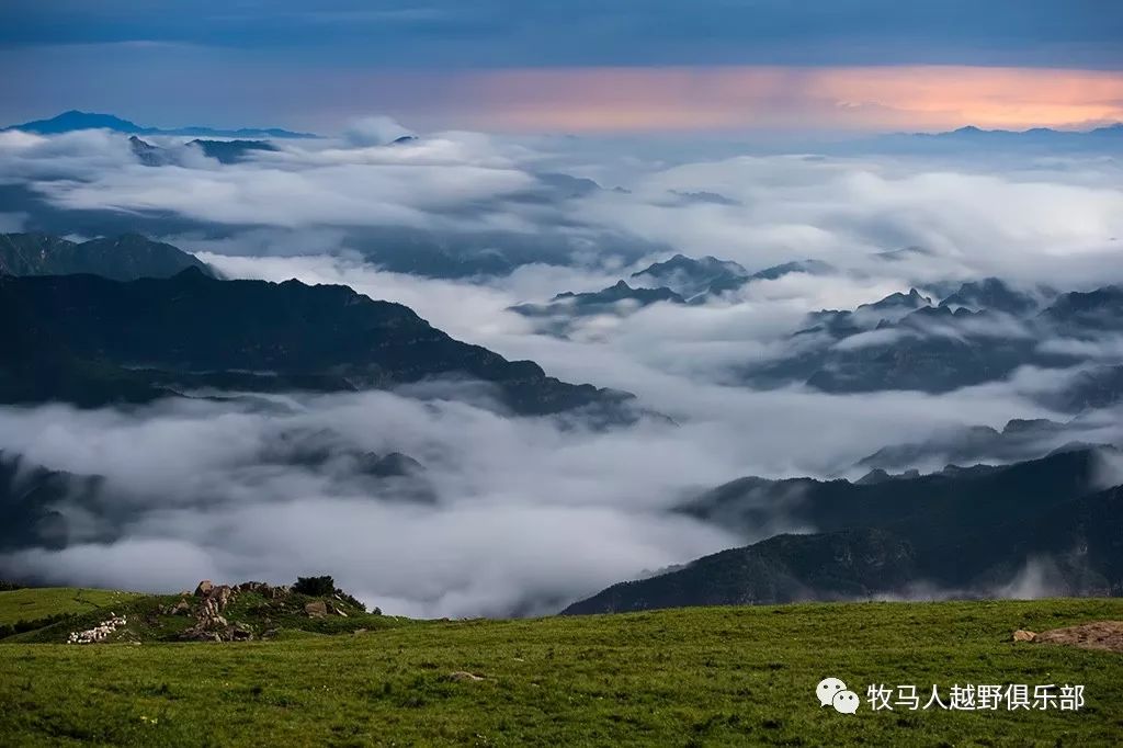 茶山位于河北省蔚县境内,系太行山脉北段高峰之一,海拔2524米,为河北