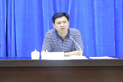 县长黄正华讲话黄正华就贯彻落实本次会议精神要求各乡镇各部门,要