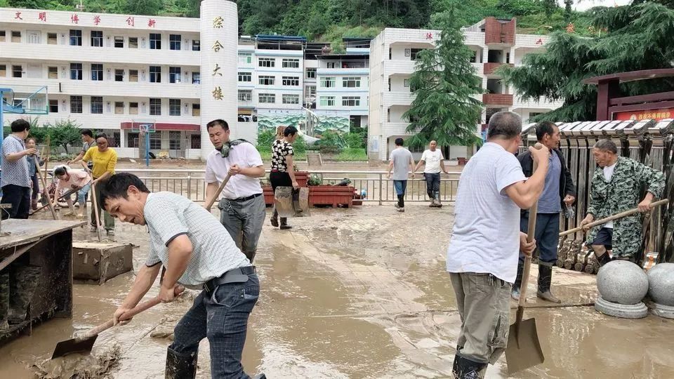 最新资讯吐祥镇遇暴雨袭击干群协力全力抢险生产生活逐步恢复