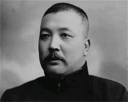 蔡锷绝非《〈中华民国宪法史案〉总序》的作者——与曾业英先生商榷（一）