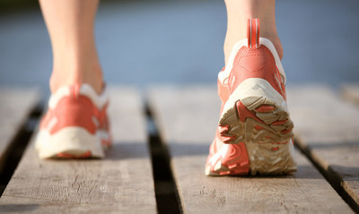 预防运动受伤，选鞋有技巧 怎样预防运动受伤