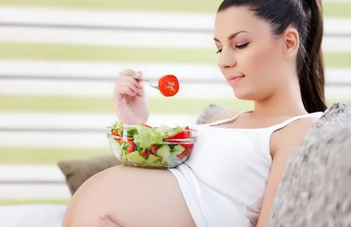 盛夏时节，孕妇吃冷饮，会不会导致早产呢？|孕妇吃冷饮