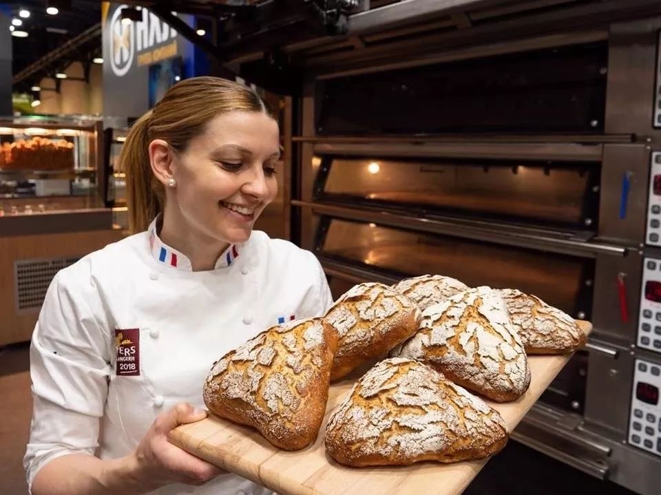 铿锵玫瑰déborah ott,追逐面包桂冠的第一位女烘焙师