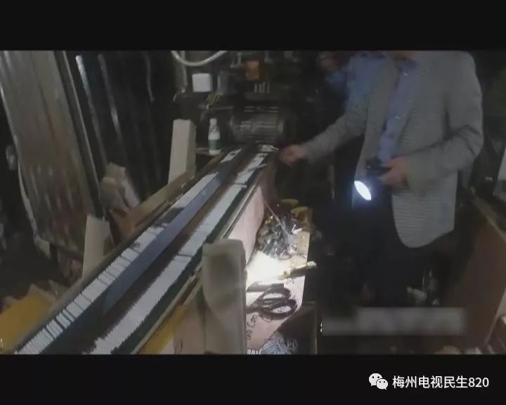梦到自己开奶奶的棺材摸东西，探寻梦境背后的深层含义