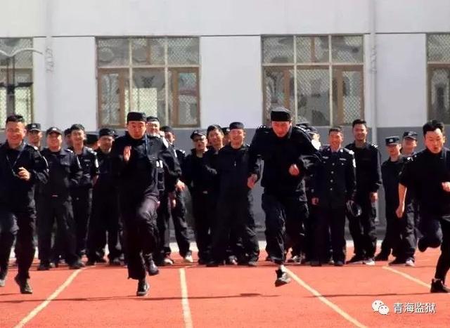 要求和监狱岗位大练兵考核工作安排,东川监狱政治处于近日开展特警队