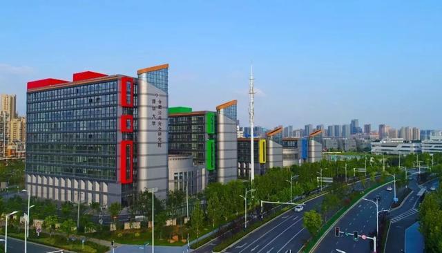 大学gdp投入_北京大学