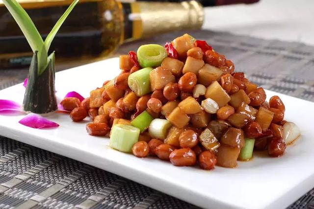 外国友人最爱的“宫保鸡丁”其实是山东巡抚丁宝桢所创！