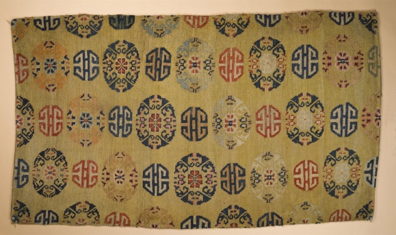 美！45件中国古代艺毯无偿捐赠给上海博物馆