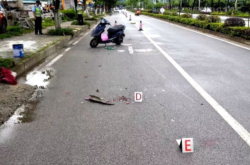 南环路一男子惨遭车祸,重伤昏迷!急寻家属!