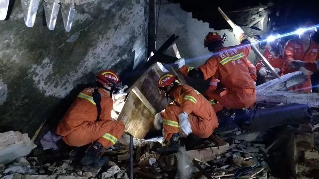 长宁地震救灾