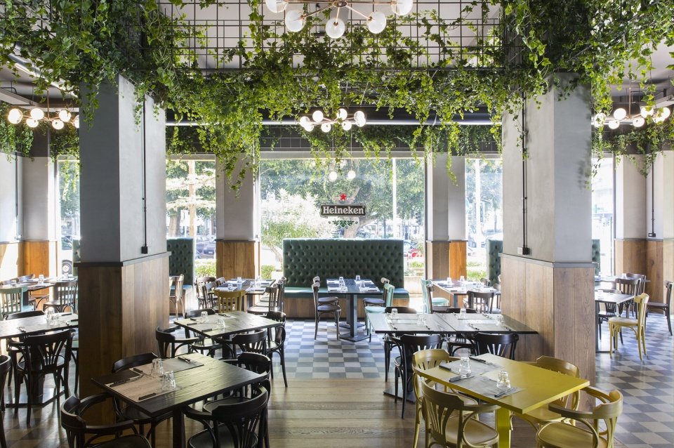 意大利餐厅设计高雅且温暖的选材打造温馨优雅的用餐空间