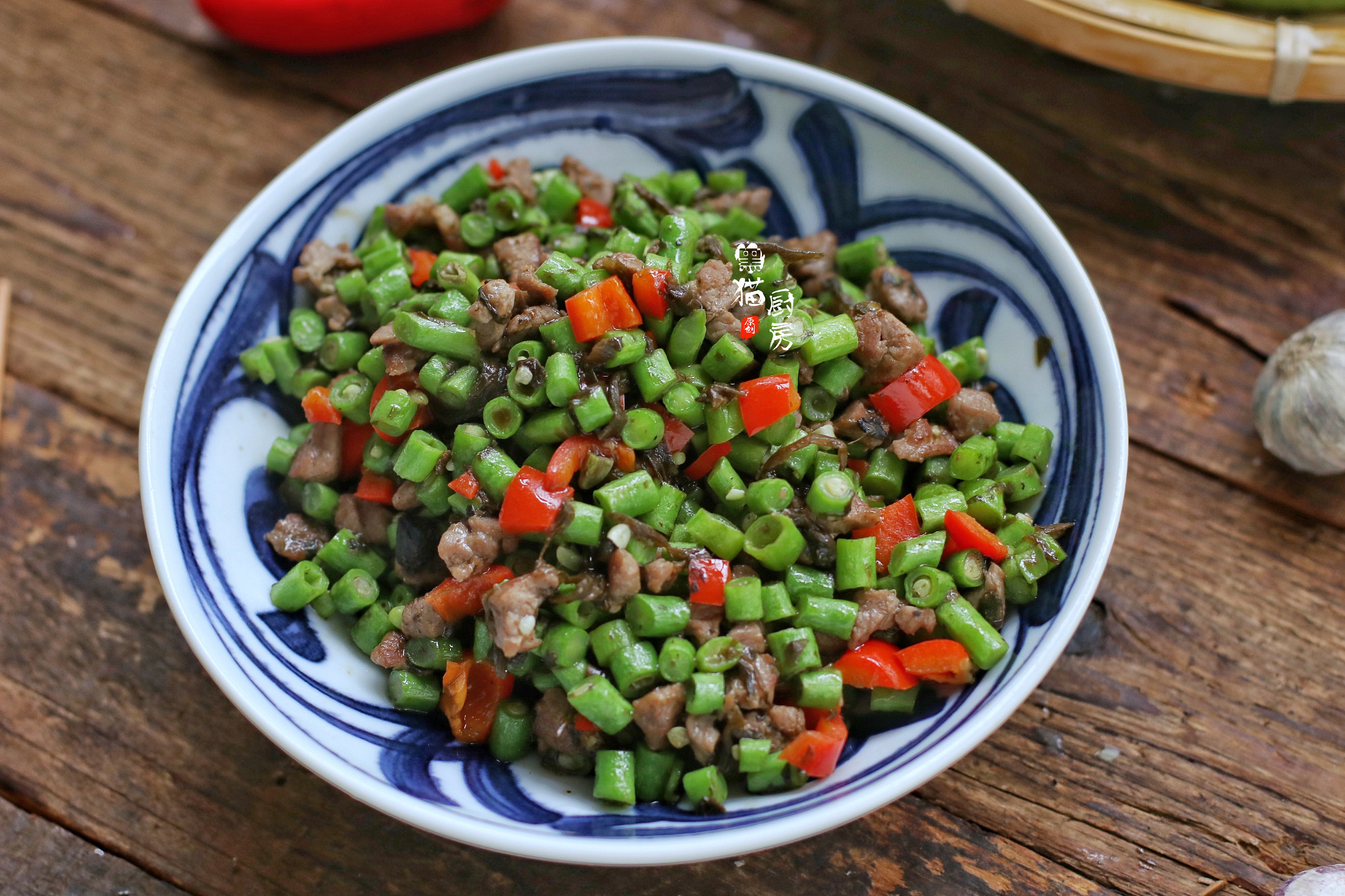 最近孩子冲刺期末考,我常做这道菜给他加餐,清脆爽口