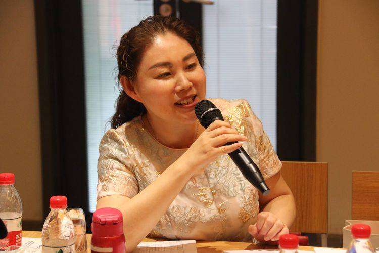 恒美老总_恒瑞老总女儿孙远照片(3)