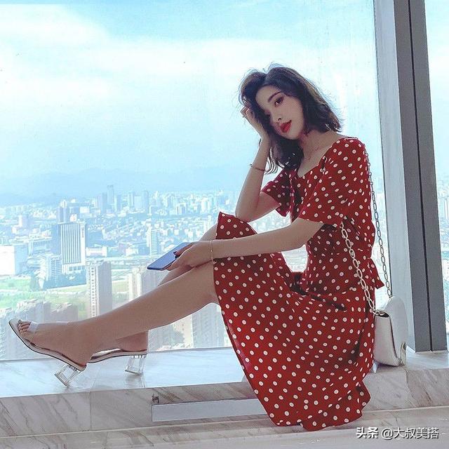 如何正确穿裙子视频 f47e26dac177464cb23c7d31d518d457.jpeg