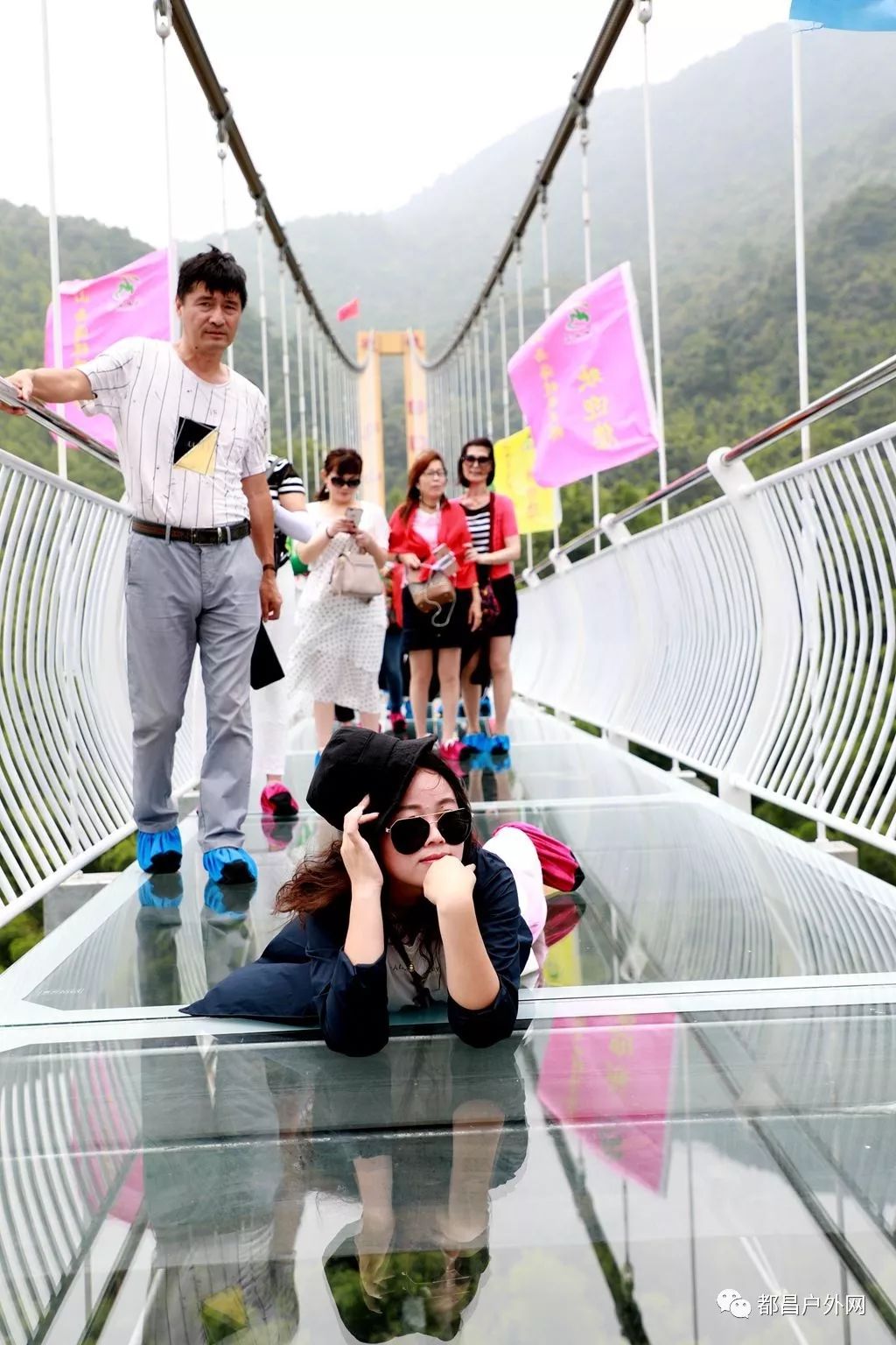 庐山西海将军峡9D玻璃天桥及漂流踩线之旅