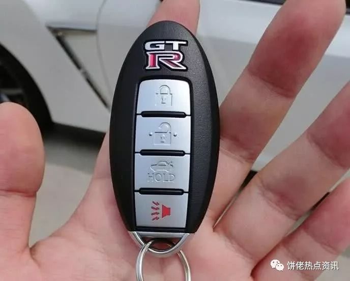 (和上文出现的钥匙无关联) 日产gt-r(参数|图片) gtr车主表示相当的