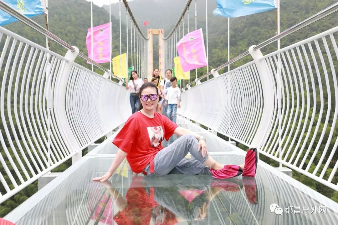 庐山西海峡9d玻璃天桥及漂流踩线之旅