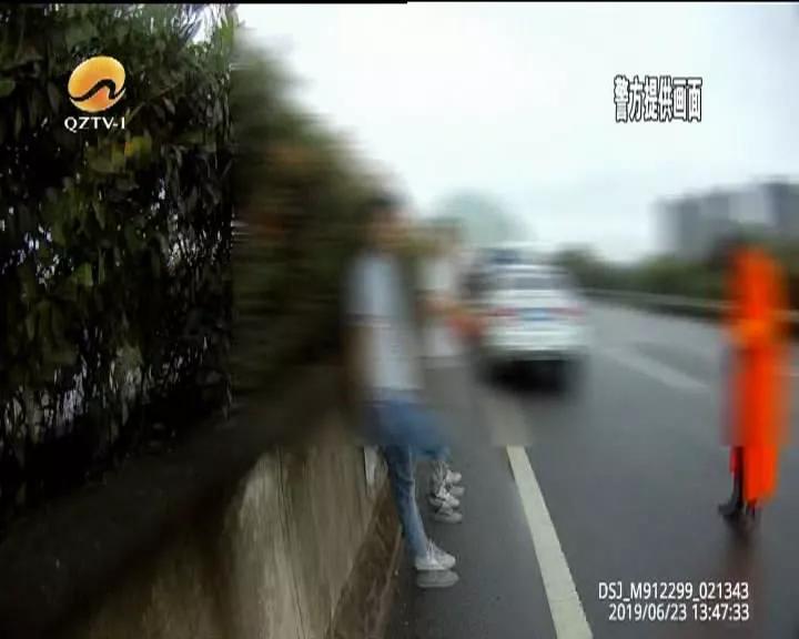 人均速行驶_中国人均寿命变化图