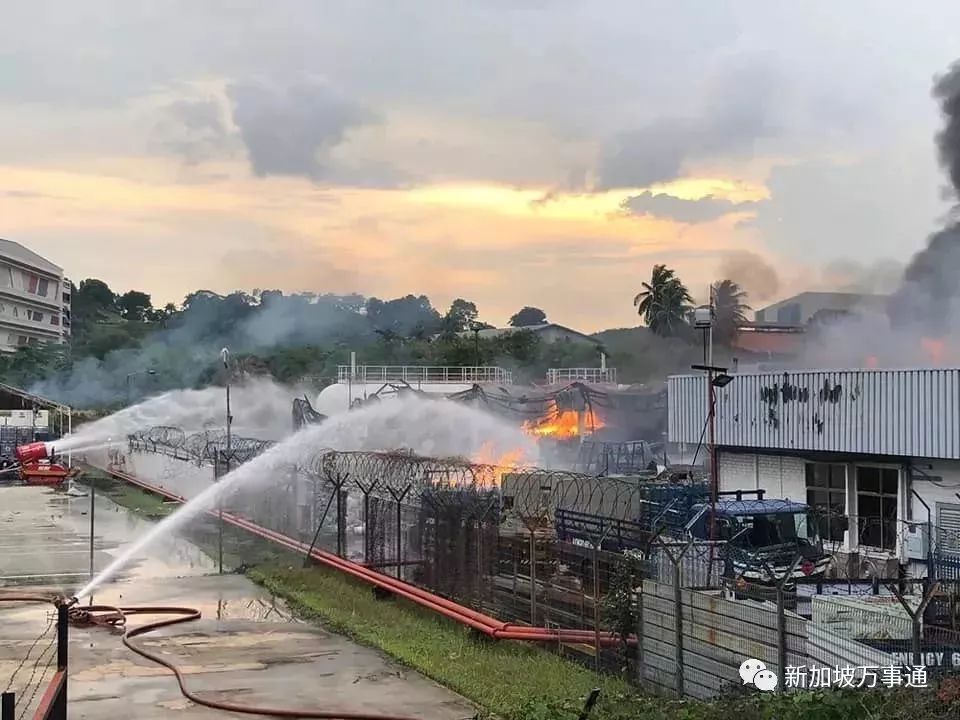 美国费城最大炼油厂爆炸