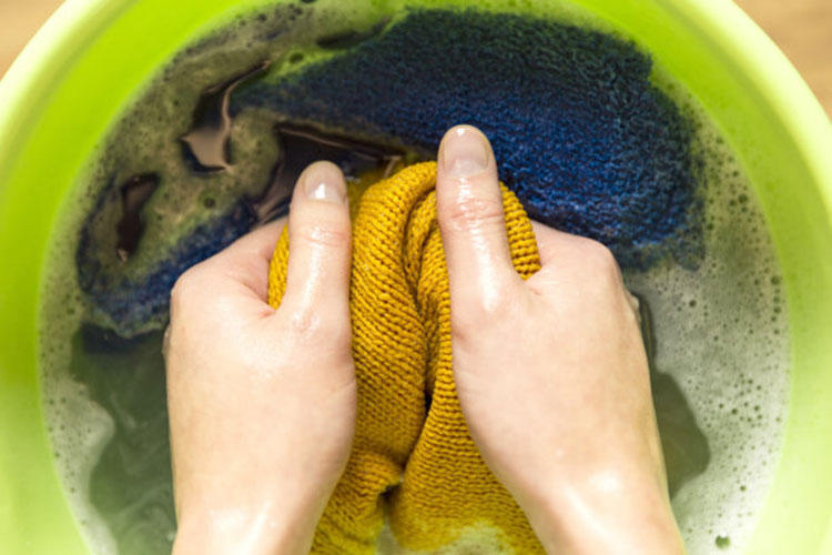                    原创            夏天宝宝皮肤易过敏，聪明妈妈这样做