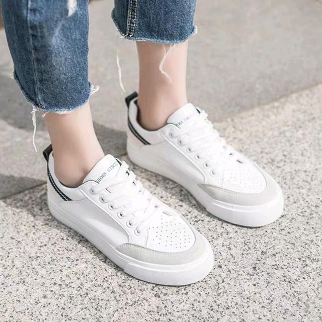Women's board shoes