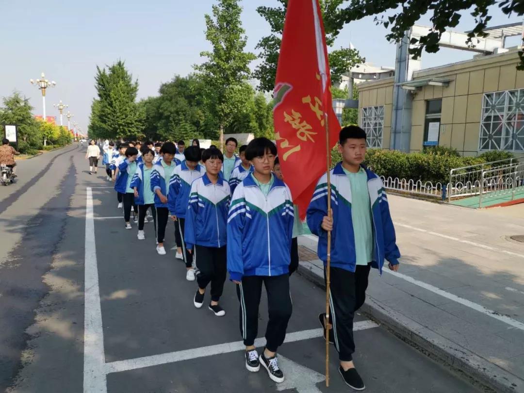 河北肥乡区第三中学素质拓展活动纪实缩略图