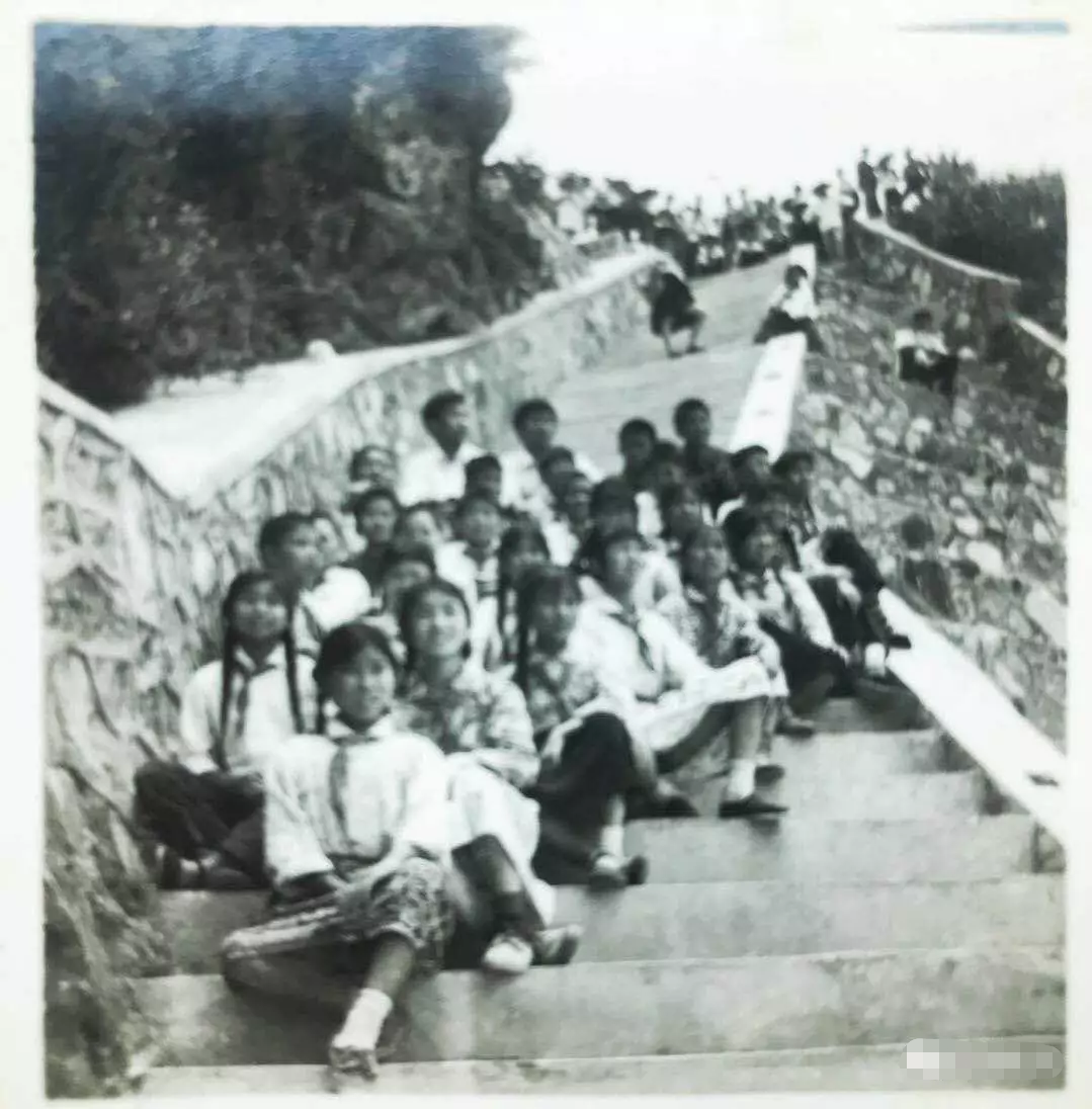 临湘黄盖湖中学这组40年前的老照片,太珍贵了!