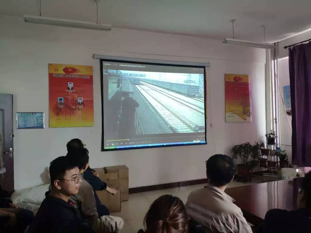 【部室动态】电控部组织职工观看安全警示教育片