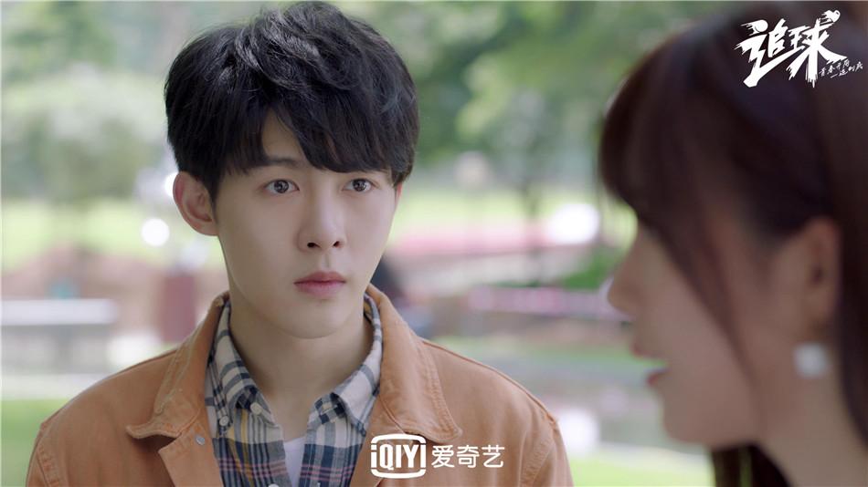 《追球》会玩!李艺彤"段位"不敌卢洋洋 李汶翰朱元冰变"官配cp"