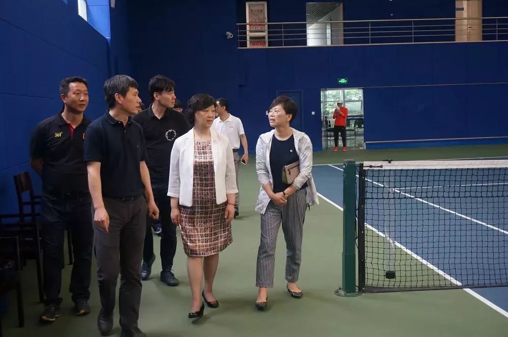 秦丽萍副区长调研徐汇体育工作
