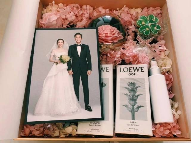 梦境的编织,解析梦见自己结婚在写宾客名单的深层含义 梦境的编织,解析梦见自己结婚在写宾客名单的深层含义