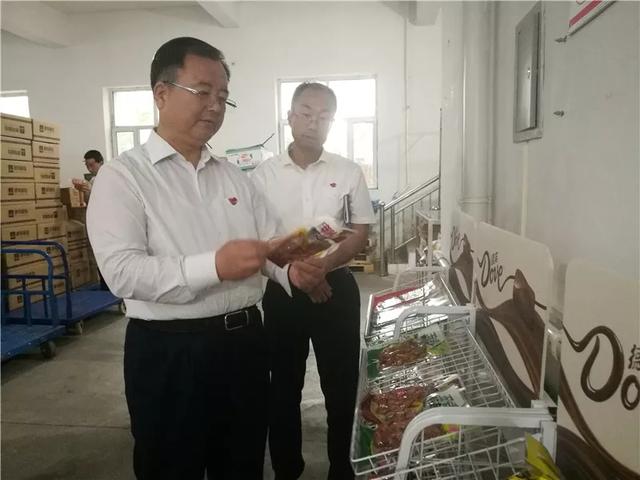 自治区食品安全委员会办公室副主任翟少勇调研铁路食品安全工作