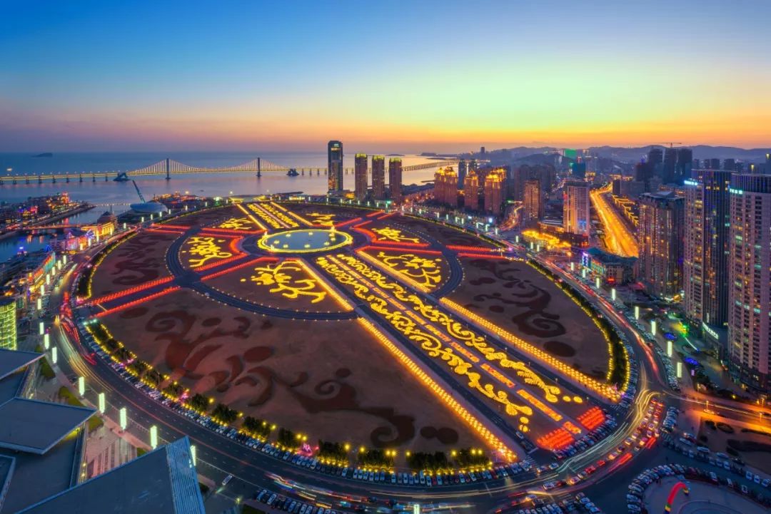 其中最不能错过的就是星海广场