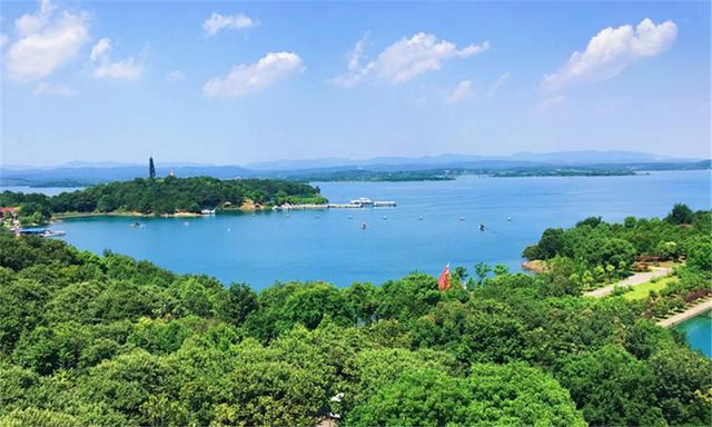 漳河风景区位于荆门市漳河新区,是国家aaaa级旅游景区.