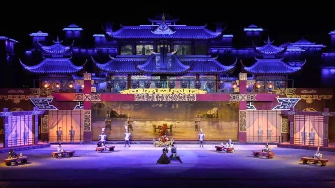 乐华城《秦汉·风云》 大型史诗战争特效演艺《秦汉·风云》,也是对