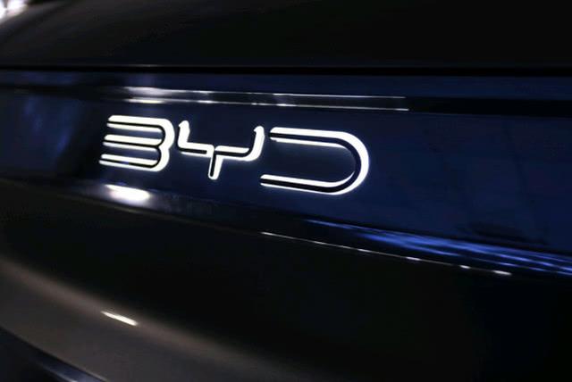 跑车视频大屏 21d2f700f384408a9894953e91eec08b.jpeg