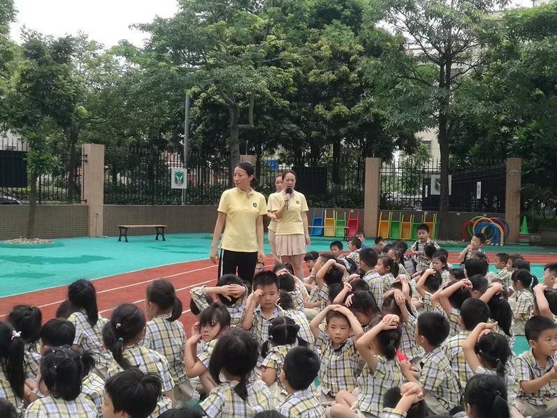 防震减灾守护平安中山市东升伟才幼儿园防震疏散演练活动