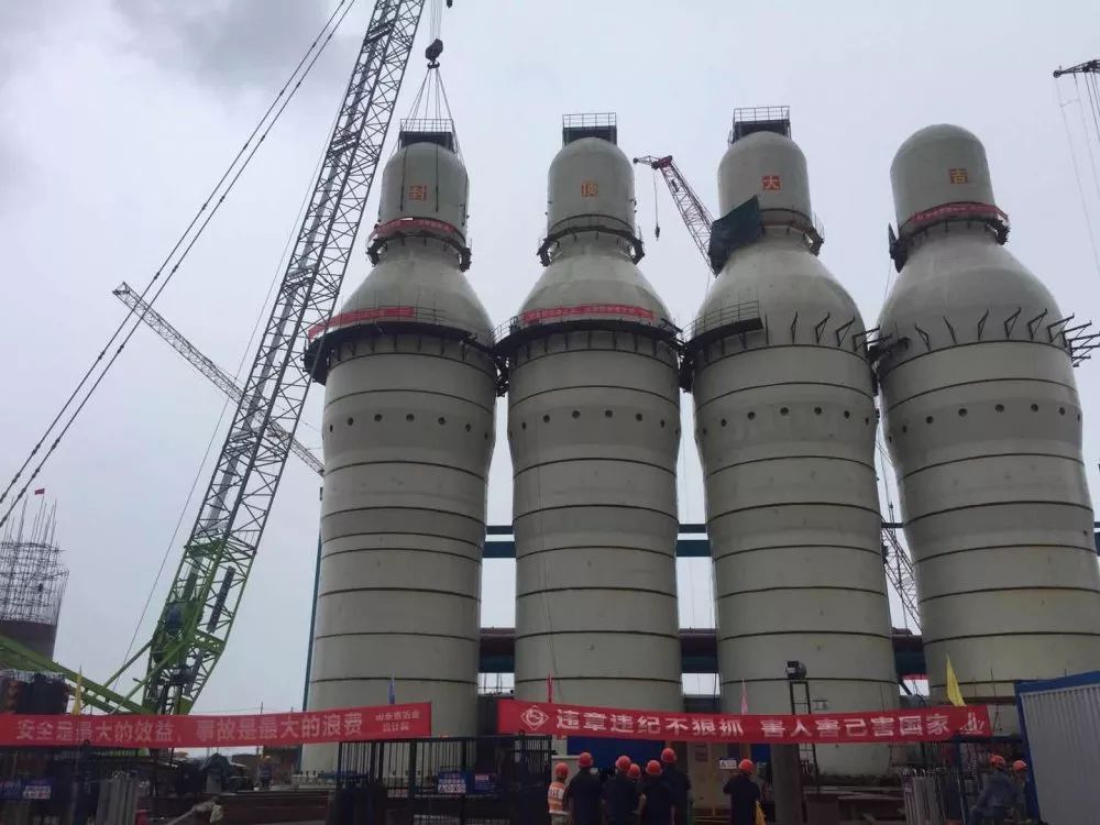 防城港钢铁基地项目1号高炉热风炉项目成功封顶