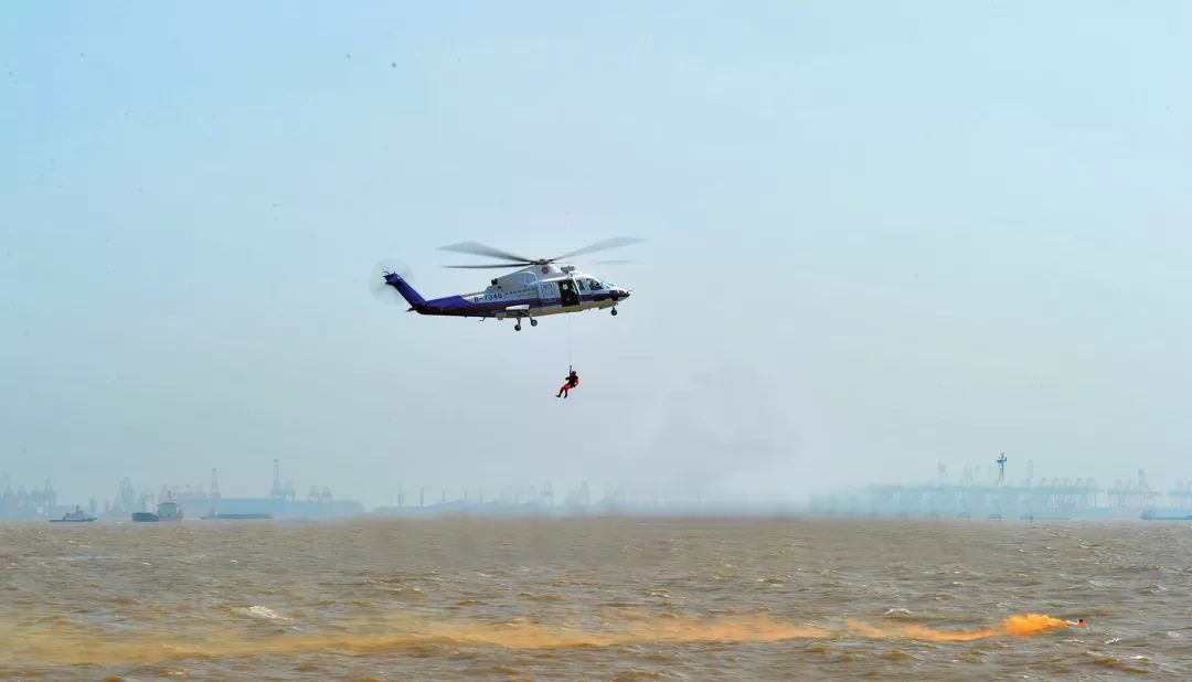 海上遇险直升机人命救助最高效