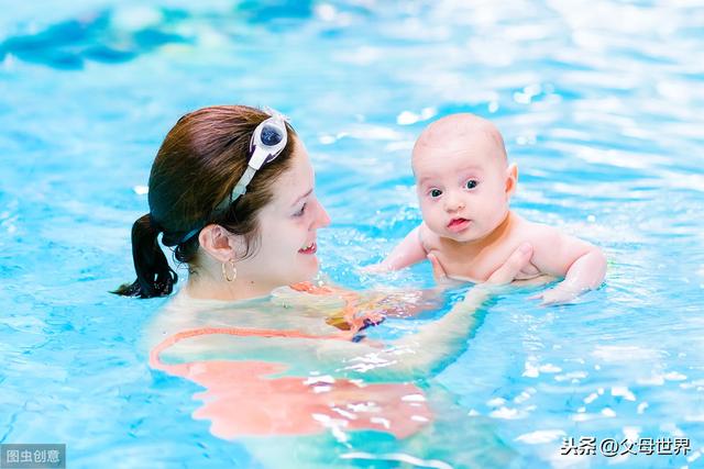 宝宝多大可以游泳？游泳有哪些好处？脖圈游泳是不是最佳选择？:游泳脖圈