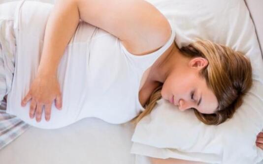 孕期需要一直坚持“左侧睡”吗？科学证明，说法有误，你还在坚持吗:坚持不睡午觉