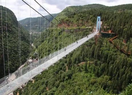 伊犁霍城福寿山玻璃栈道,新疆旅行打卡新地标