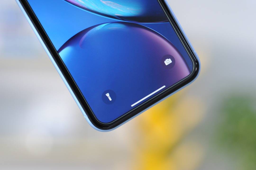 iPhone卡贴机有锁机和无锁机有什么区别?