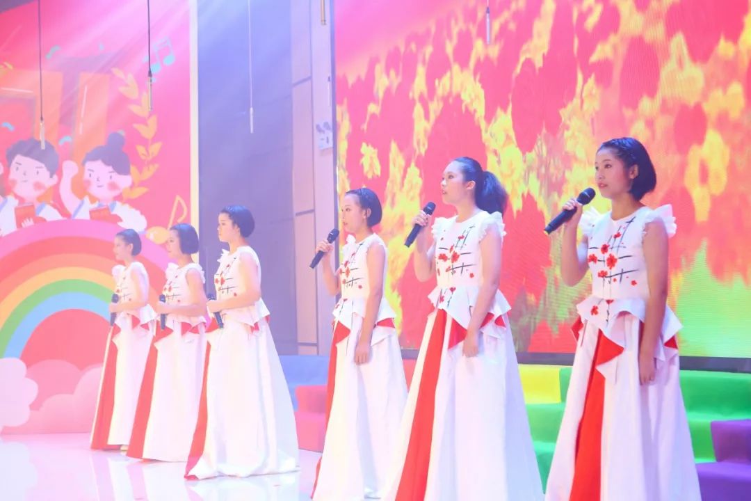 沧江中学——歌曲表演《映山红又红》