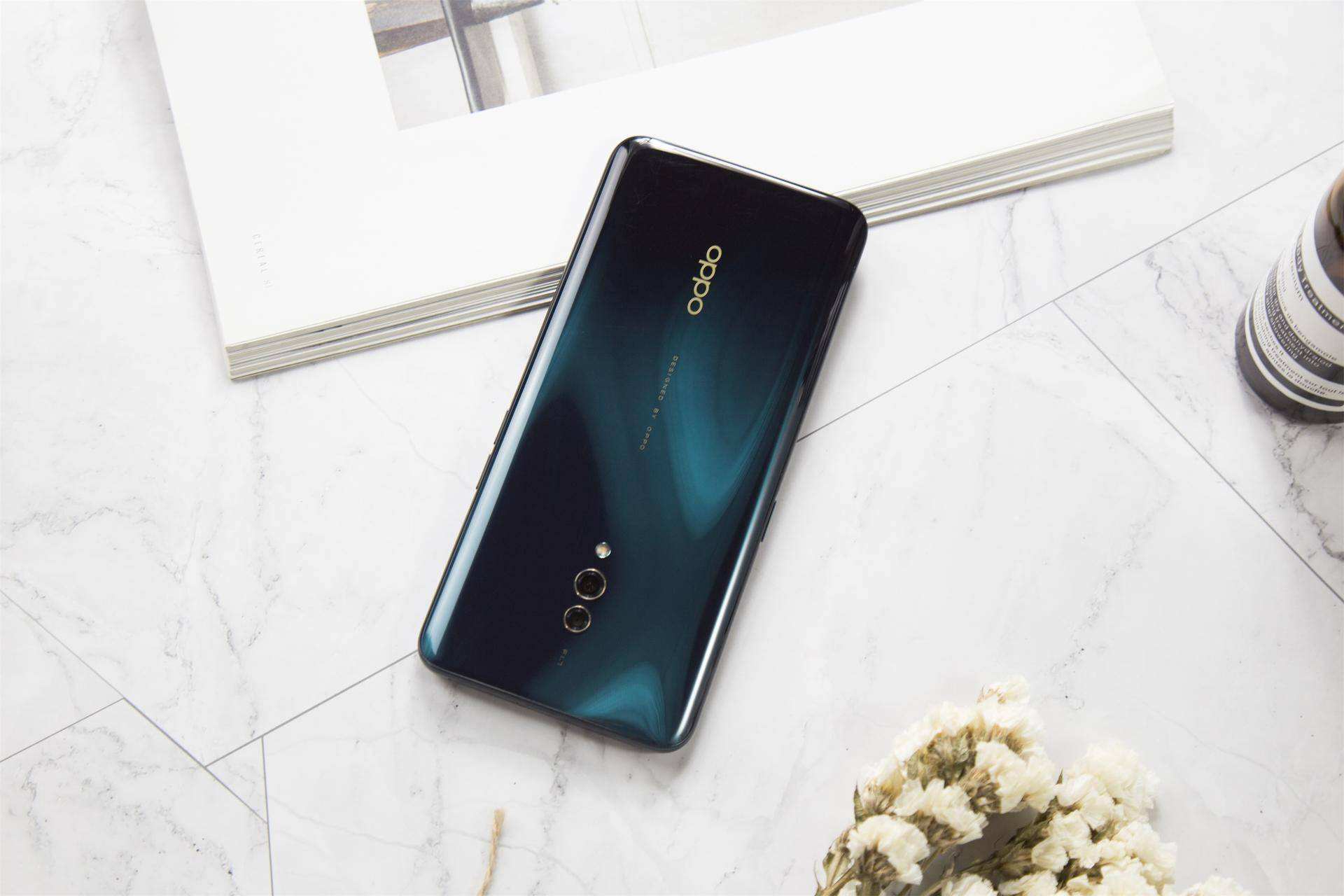 88万台 第五名:华为y9 75万台 第六名:vivo y93 70万台 第七名:oppo